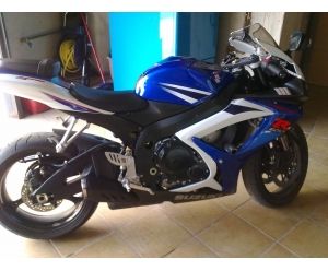 SUZUKI GSX-R 750