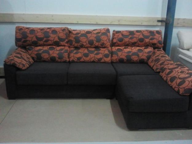 Sofa 4 plazas con pouff chaiselongue