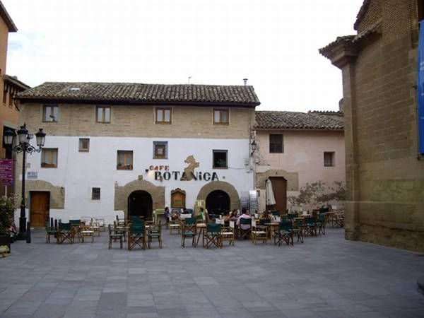 vendo cafetería-restaurantee en plaza Universidad de Huesca