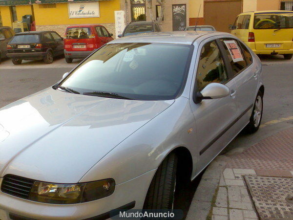 se vende seat leon en perfecto estado...