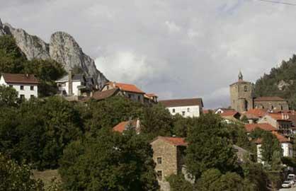 VENTA DE ATICO EN EL PIRINEO