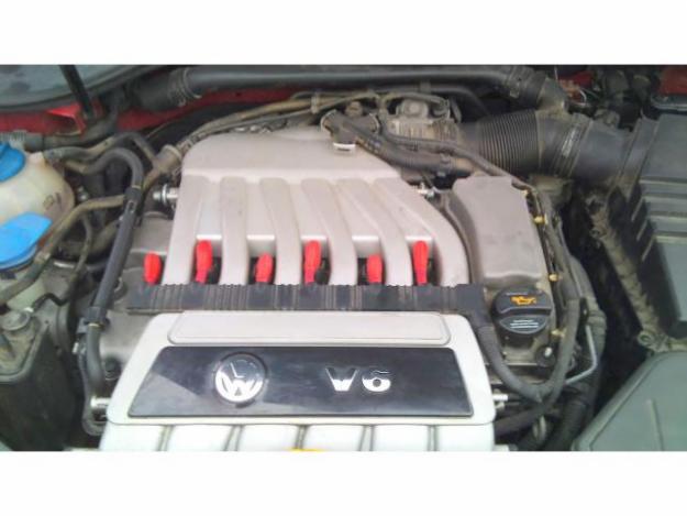 Volkswagen Golf 3.2 V6 R32 4Mot. DSG