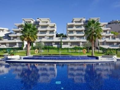 Apartamento con 2 dormitorios se vende en Benahavis, Costa del Sol