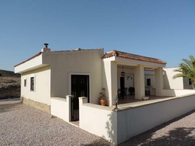 Hondon de las nieves   - Detached villa - Hondon de las nieves - CG18090   - 4 Habitaciones   - €199995€