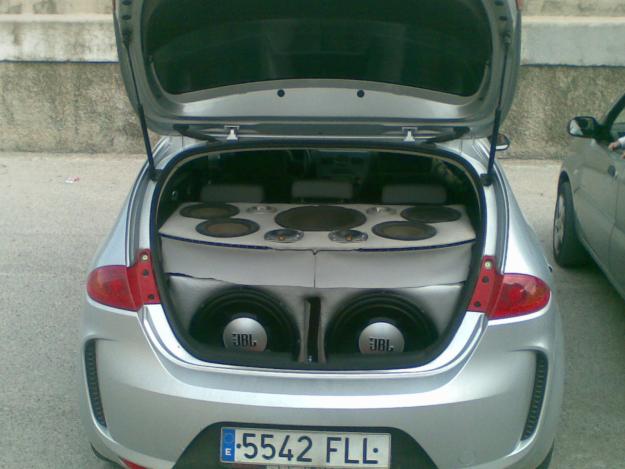 se vende o se cambia equipo de sonido de coche