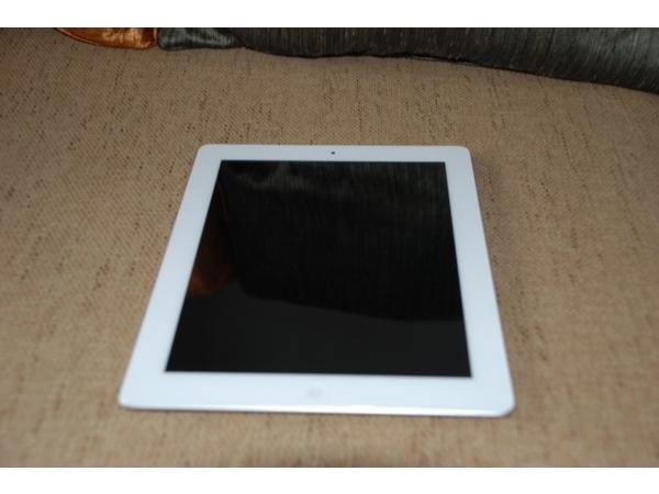 iPad 2 64GB Wifi Blanco + Fundas