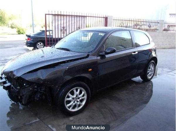 Alfa Romeo Romeo 147  1.6 TS Distintctive