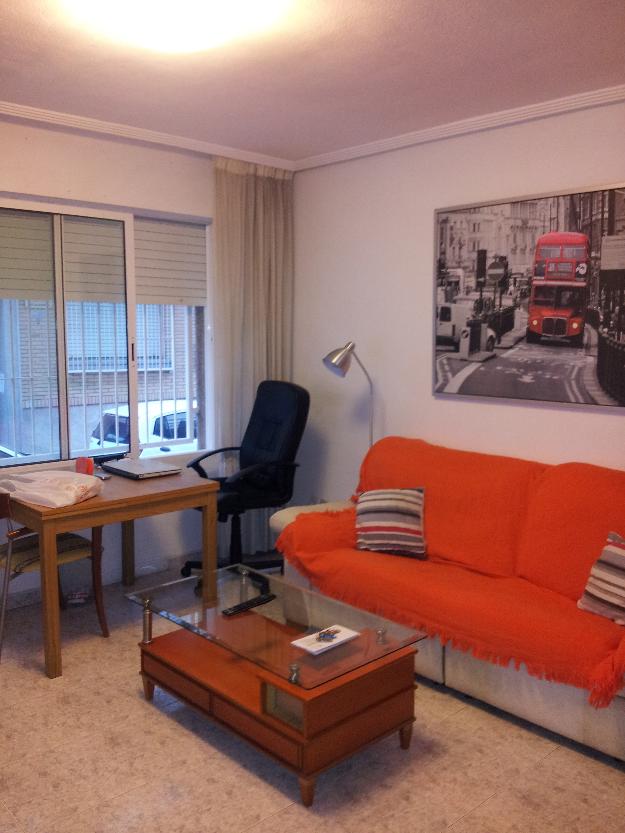 apartamento con trastero y garage comunitario por 250 euros