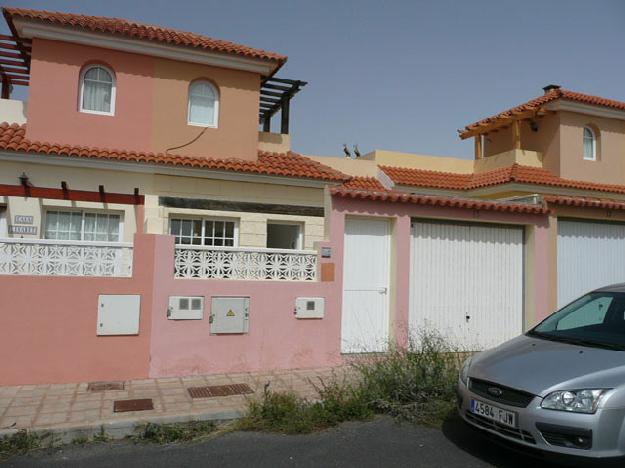 Duplex Amplio con Terraza en Venta en Antigua Casco, Fuerteventura