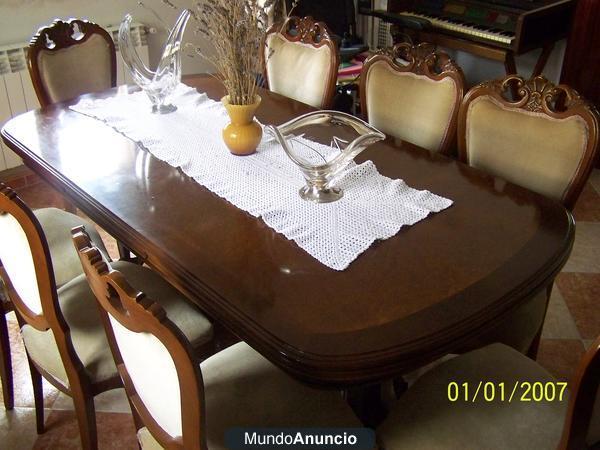 SALON-COMEDOR CLASICO DE MADERA NOBLE