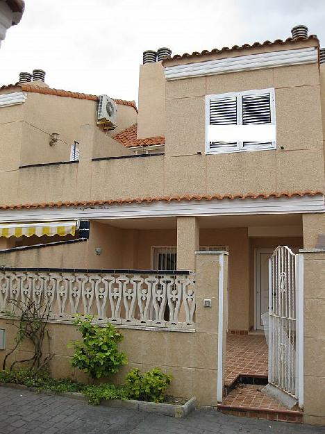 Casa adosada en Canet d´En Berenguer