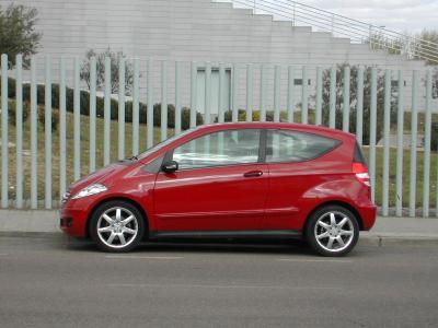 Mercedes-Benz A 150 Red & Black