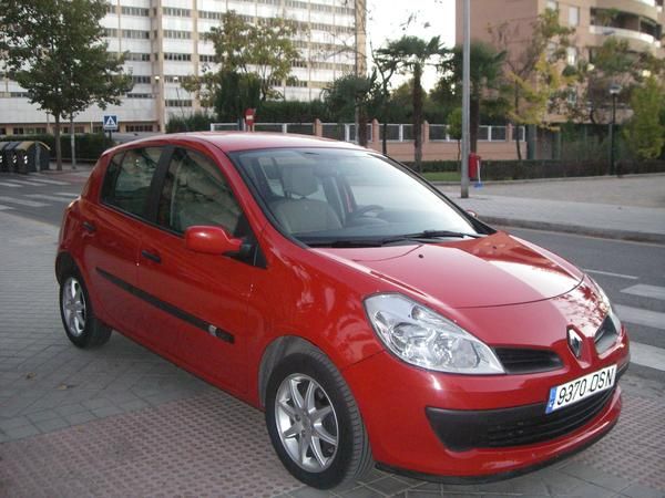 VENTA VEHICULO RENAULT CLIO 1.5  DCI 85 CV.