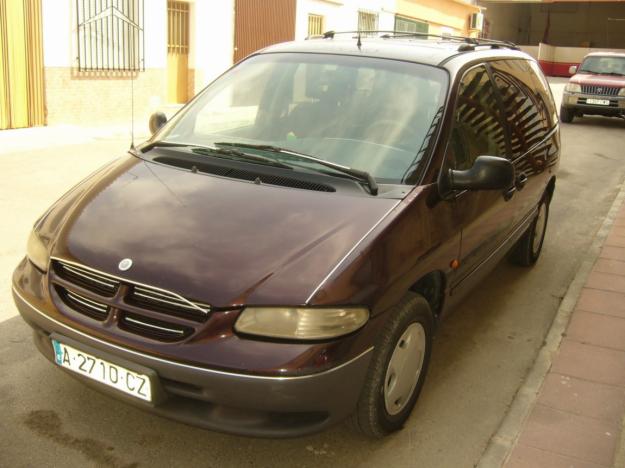 CHRYSLER - VOYAGER 7 PLAZAS DIESEL