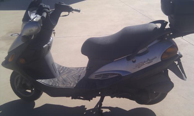 Se vende moto