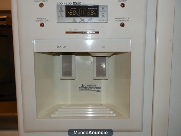 Nevera combi Samsung por 800 €. 665696090