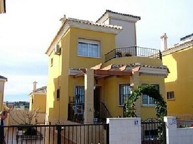 Chalet con 3 dormitorios se vende en Algorfa, Vega Baja Torrevieja