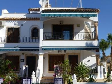 Apartamento con 2 dormitorios se vende en Villamartin, Costa Blanca