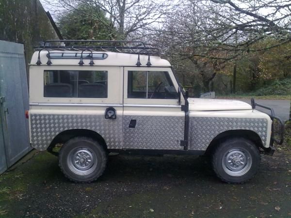 land rover santana