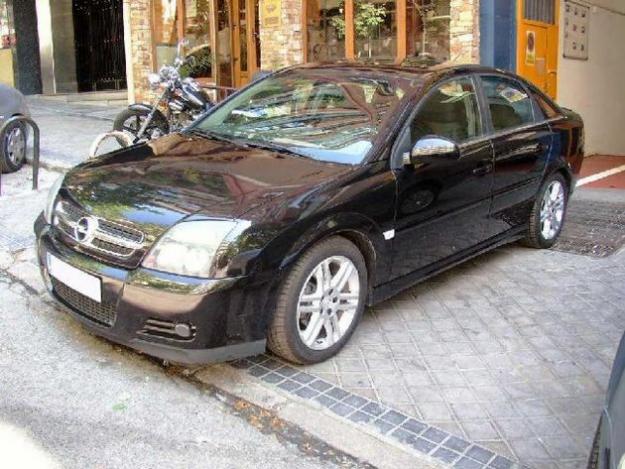 Comprar coche Opel Vectra 2.2 DTI 16V GTS '03 en Madrid