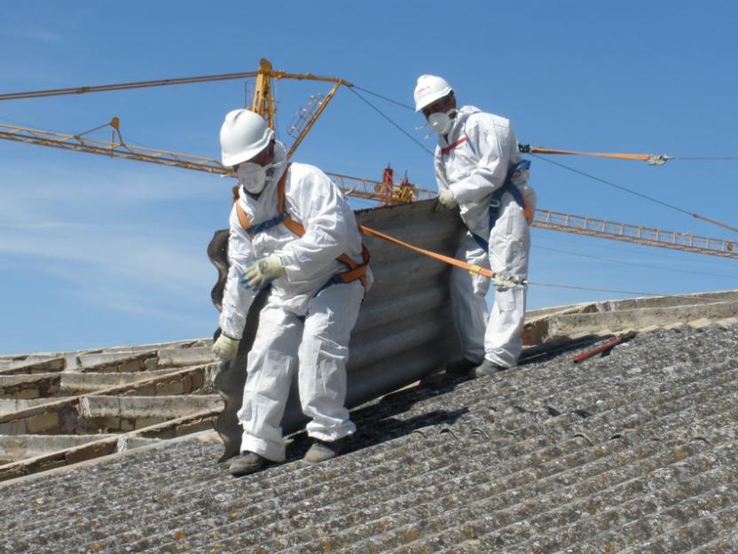 Retirada de amianto en sevilla, demolicion de fibrocemento en sevilla, quitar uralita.