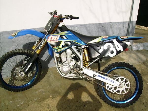 moto de cross tm racing 250 4t