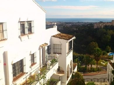 Apartamento con 2 dormitorios se vende en Benahavis, Costa del Sol