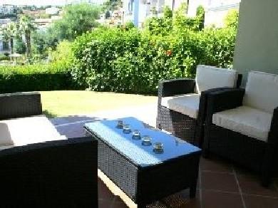 Apartamento con 3 dormitorios se vende en Marbella, Costa del Sol