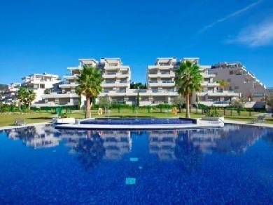 Apartamento con 3 dormitorios se vende en Marbella, Costa del Sol