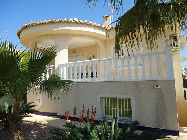 Chalet en venta en Benimar, Alicante (Costa Blanca)