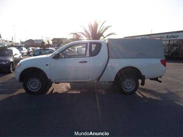 Mitsubishi L200 2.5DI-D Dou.Cab Invite