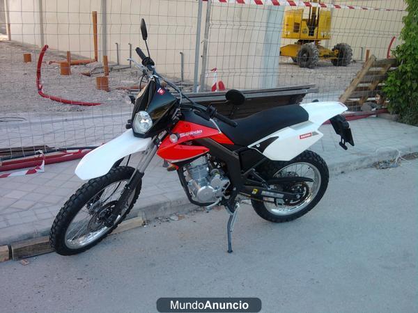 se vende derbi senda baja 125