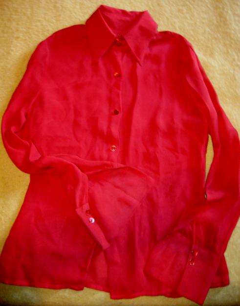 Camisa roja de gasa. Talla 38