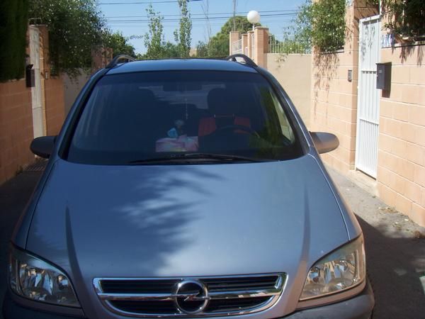 SE VENDE OPEL ZAFIRA