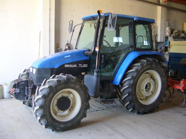 TRACTOR NEW HOLLAND TL 90 DT