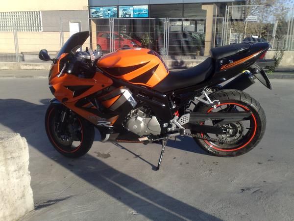 vendo moto Hyosung comet gt 650r 2500e 7200km