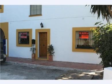 Apartamento con 2 dormitorios se vende en Estepona, Costa del Sol