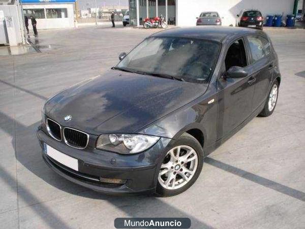 BMW 118 d [660004] Oferta completa en: http://www.procarnet.es/coche/jaen/linares/bmw/118-d-diesel-660004.aspx...