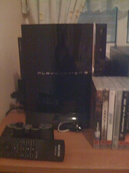 Vendo PS3 primer modelo casi nueva con 7 juegos mas muchos accesorios