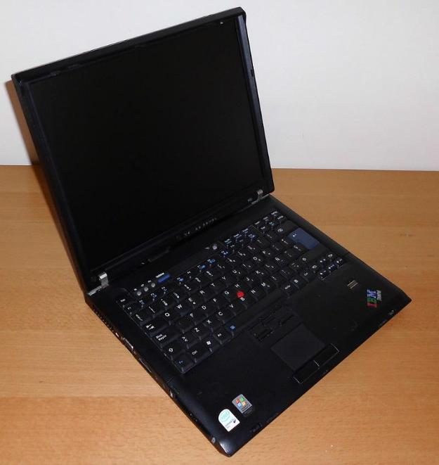 Ordenador portatil IBM ThinkPad R60. averiado, para despiece