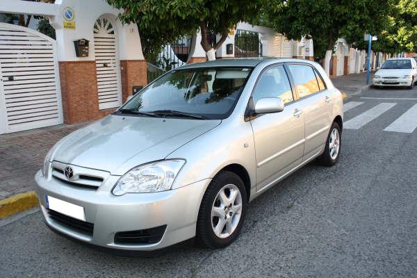 TOYOTA Corolla 2.0Di D4D 115CV, versión SOL, 5 puertas.