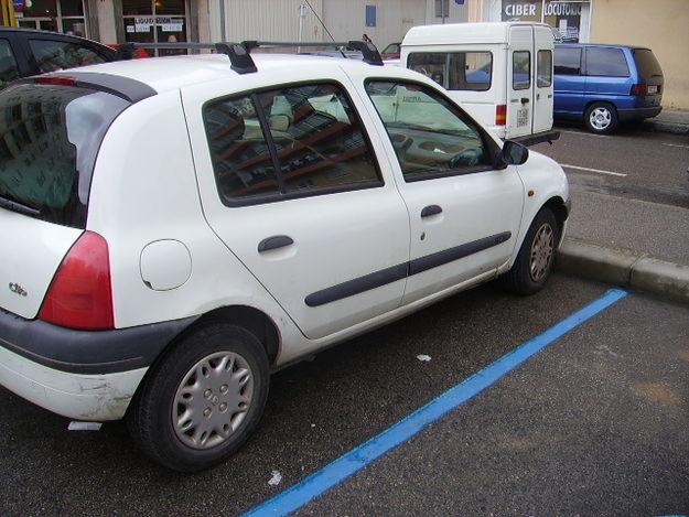 Renault Clio 1.2 por 96€ al mes(Español ó Residente)