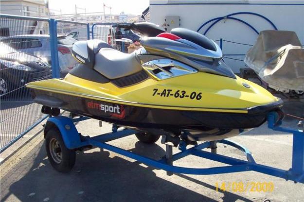 VENDO MOTO DE AGUA BOMBARDIER RXP 2006 215CV,IMPECABLE,POR NO USO.