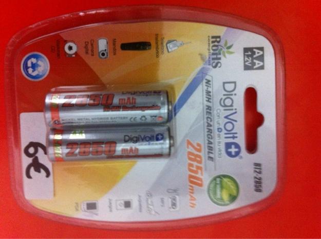 2 pilas recargables AA . 2850 mah