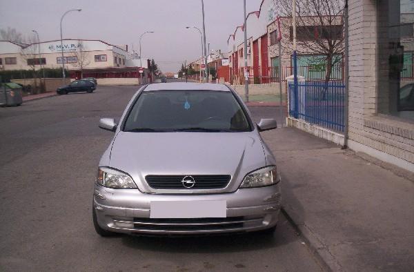 Venta de Opel Astra Dti 100 Cv '01 en Barcelona