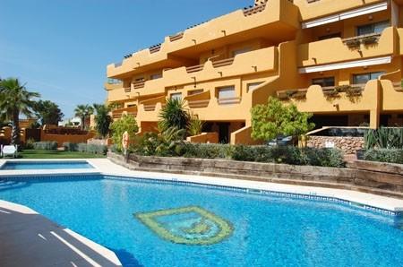 Adosado a la venta en The Golden Mile Costa del Sol