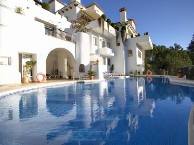 Apartamento duplex con 3 dormitorios se vende en Marbella, Costa del Sol