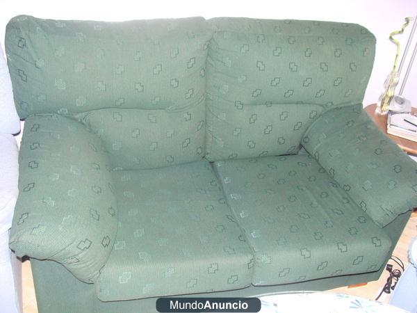 SOFA DE 2 PLAZAS TELA CHENILLA COLOR VERDE SEMINUEVO, NO SE HUNDE BARATO POR LA CRISIS