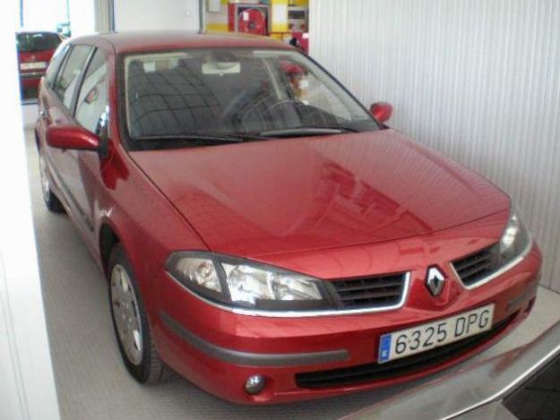 Venta de coche Renault LAGUNA GT 1.9DCI CONFORT EXPRESSION '05 en Fuenlabrada