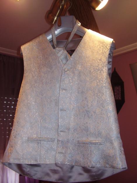 SE VENDE TRAJE DE CABALLERO